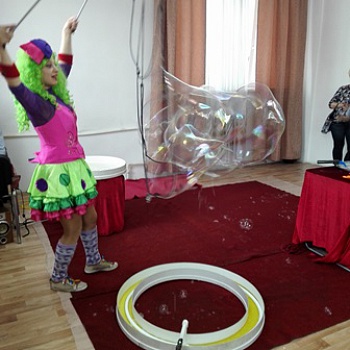 Фотоальбом «Шоу мыльных пузырей в ДГКБ»